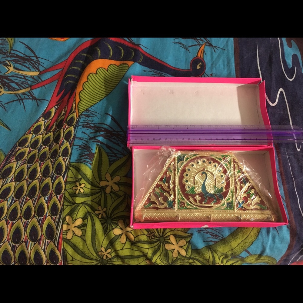 Wall mounted key holder/hanger: peacock meenakari